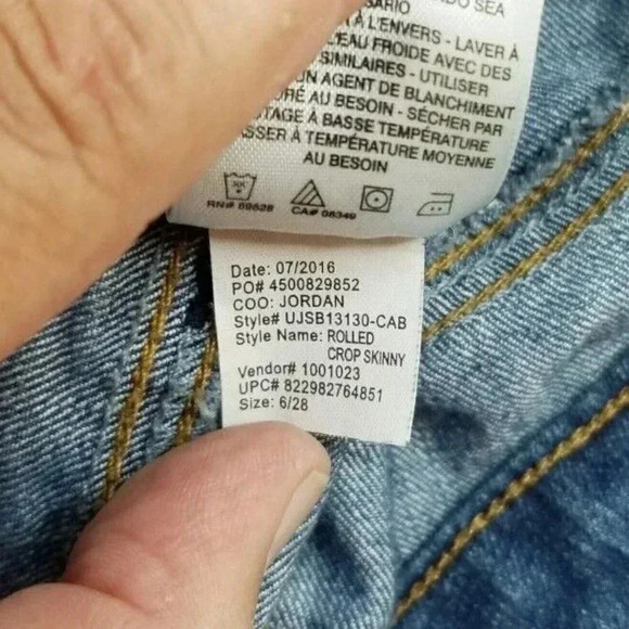 Jessica Simpson Size 6/28 Women's Rolled Crop Skinny Blue Denim Jeans Size 28X27 - Picture 8 of 11